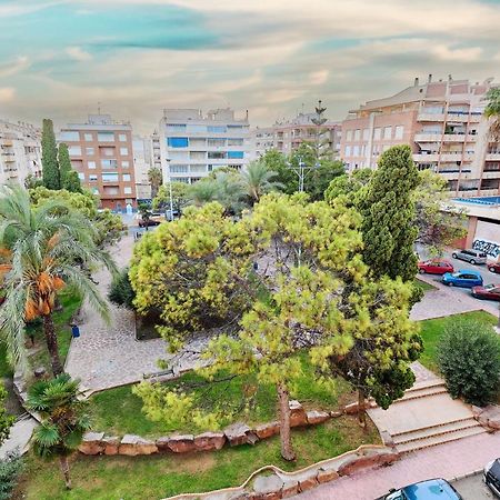 Lovely Sunny Apartment With Shared Pool And Private Parking Torrevieja Kültér fotó
